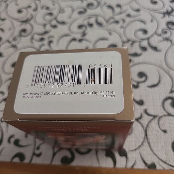 1999 Hallmark Keepsake Ornament - Picture 3 of 7